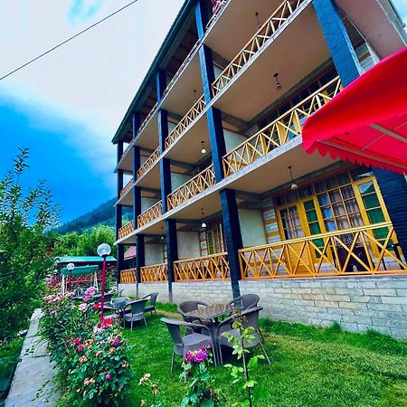 Naina Deventure Resort, Manali - Premium Rooms With Centrally Heated & Scenic View 외부 사진