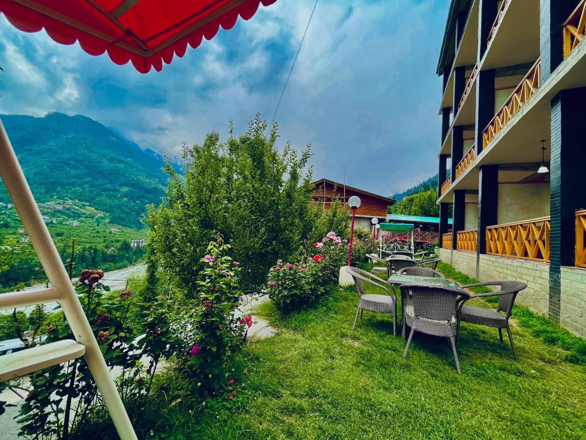 Naina Deventure Resort, Manali - Premium Rooms With Centrally Heated & Scenic View 외부 사진