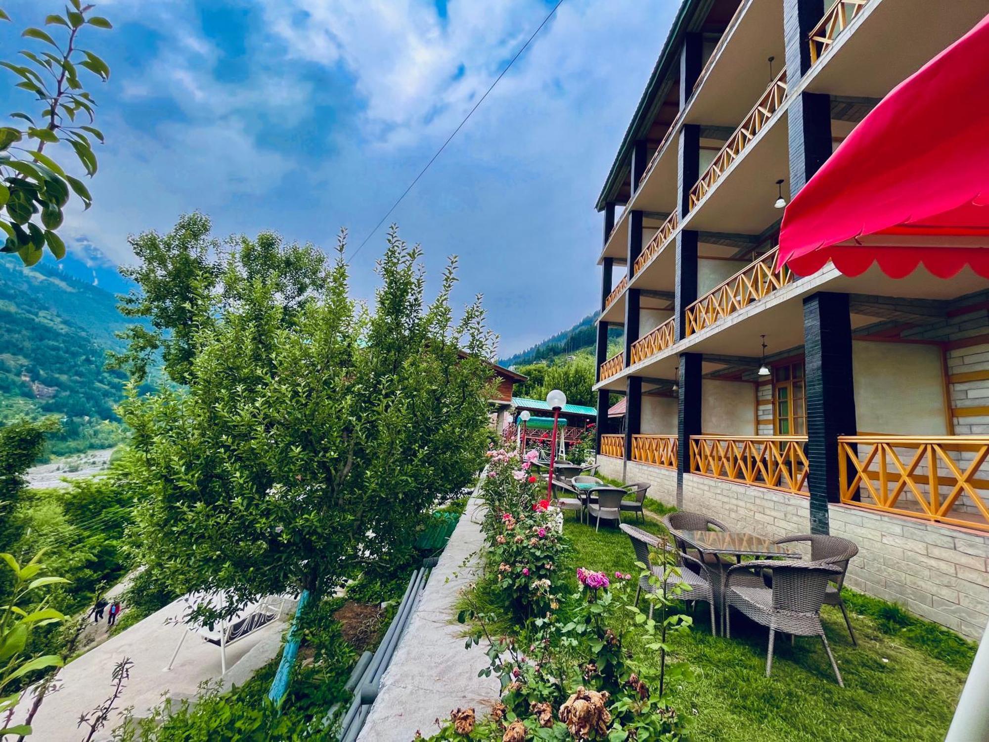 Naina Deventure Resort, Manali - Premium Rooms With Centrally Heated & Scenic View 외부 사진