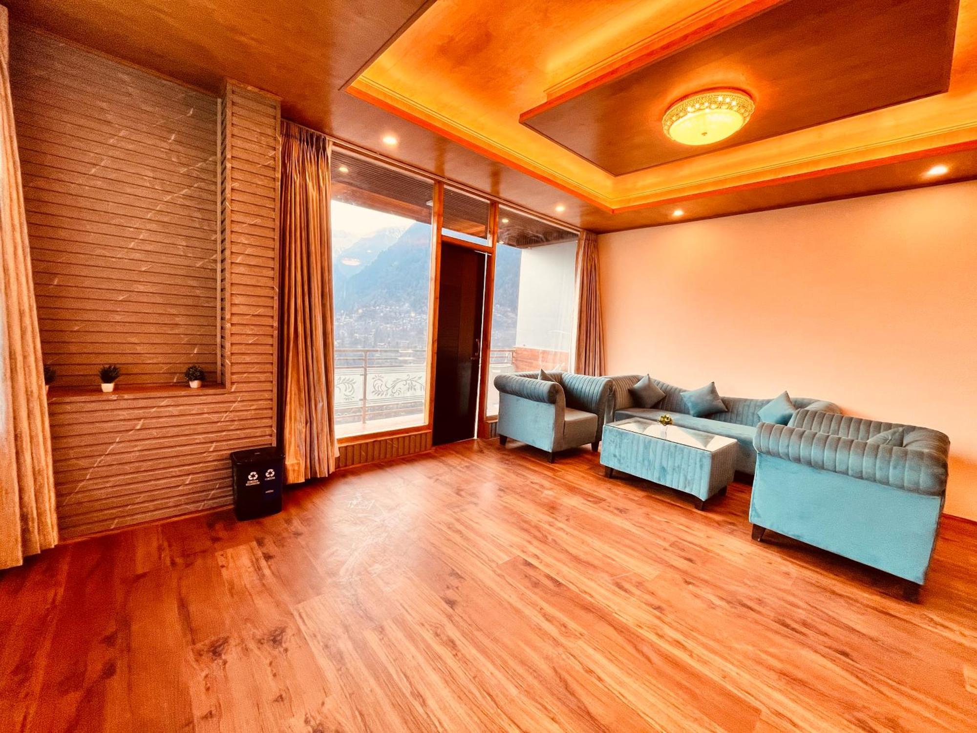 Naina Deventure Resort, Manali - Premium Rooms With Centrally Heated & Scenic View 외부 사진