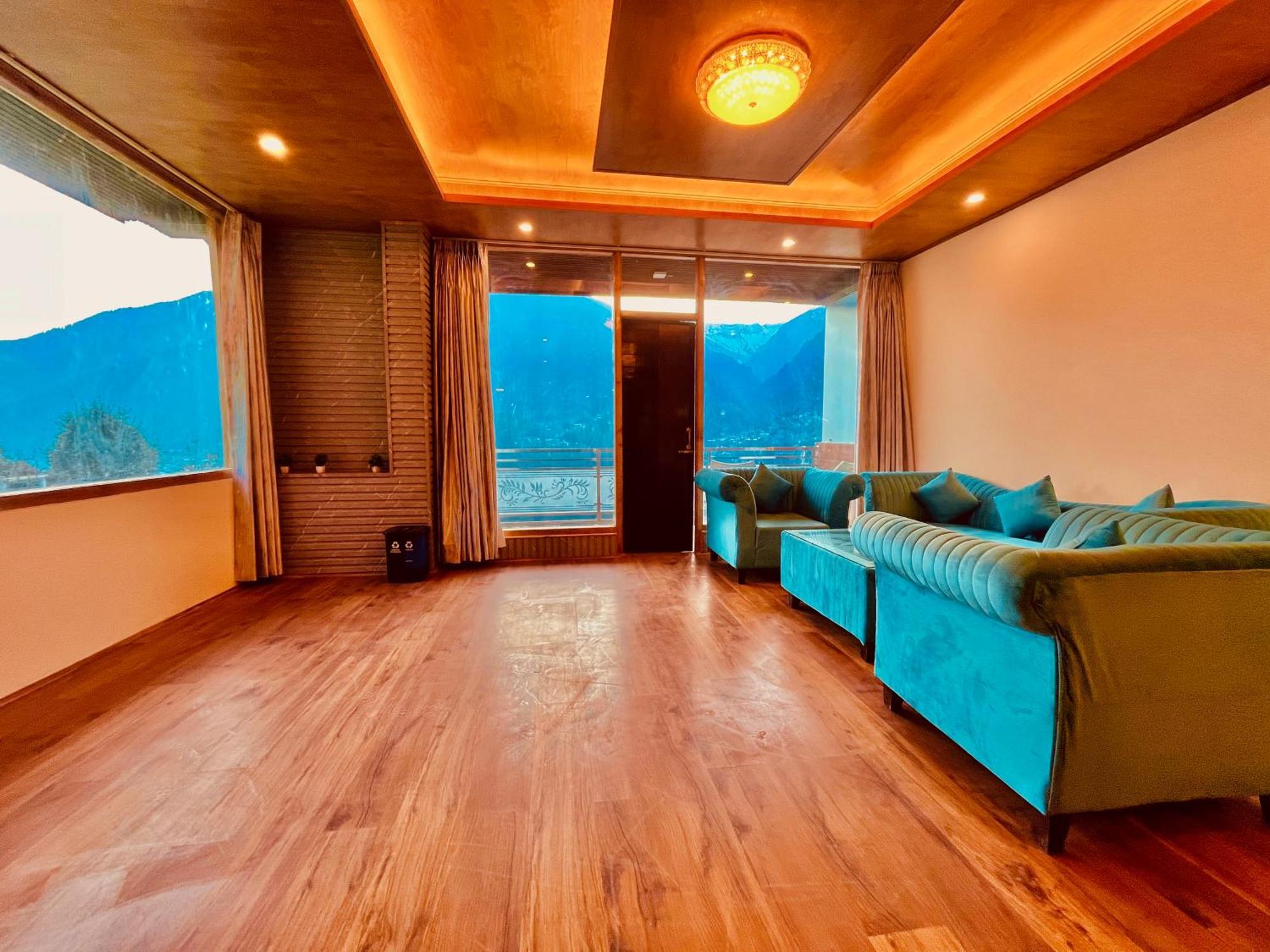 Naina Deventure Resort, Manali - Premium Rooms With Centrally Heated & Scenic View 외부 사진