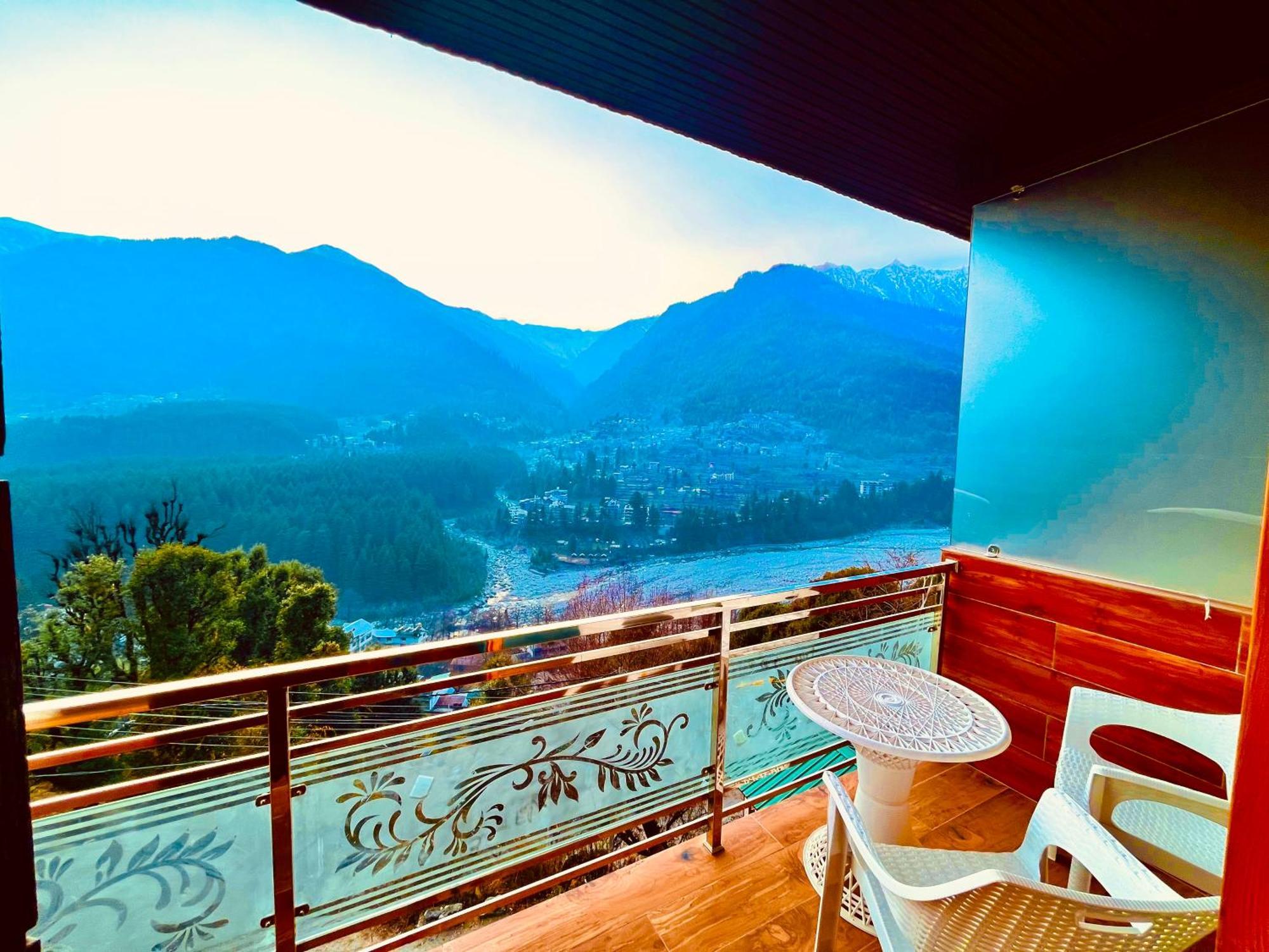 Naina Deventure Resort, Manali - Premium Rooms With Centrally Heated & Scenic View 외부 사진