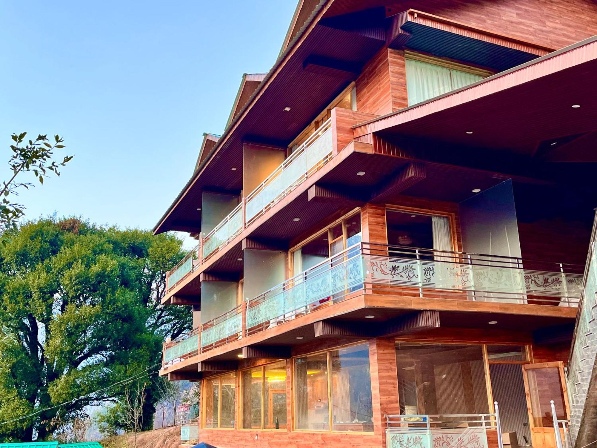 Naina Deventure Resort, Manali - Premium Rooms With Centrally Heated & Scenic View 외부 사진